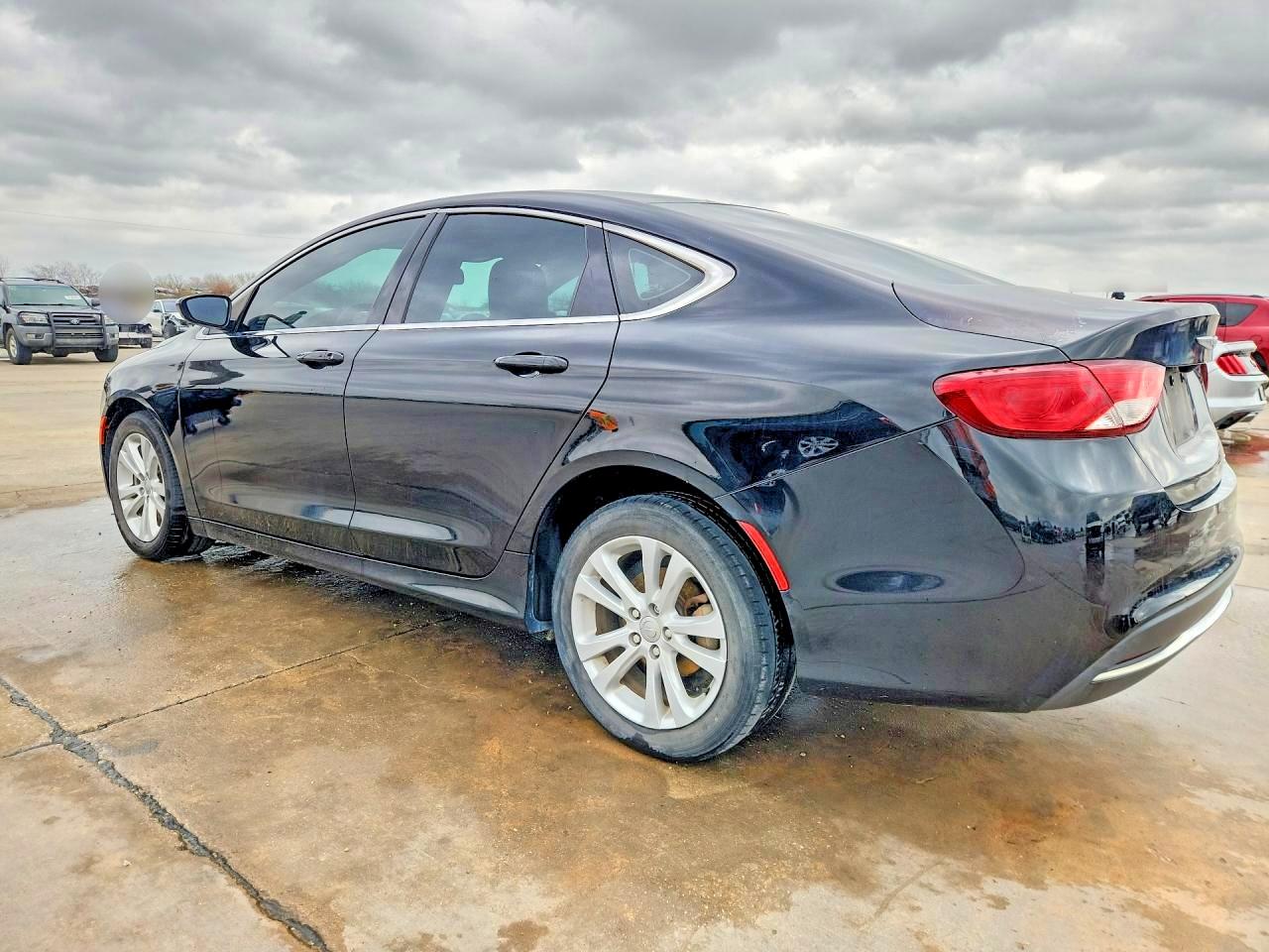 2016 CHRYSLER 200 LIMITED photo 3