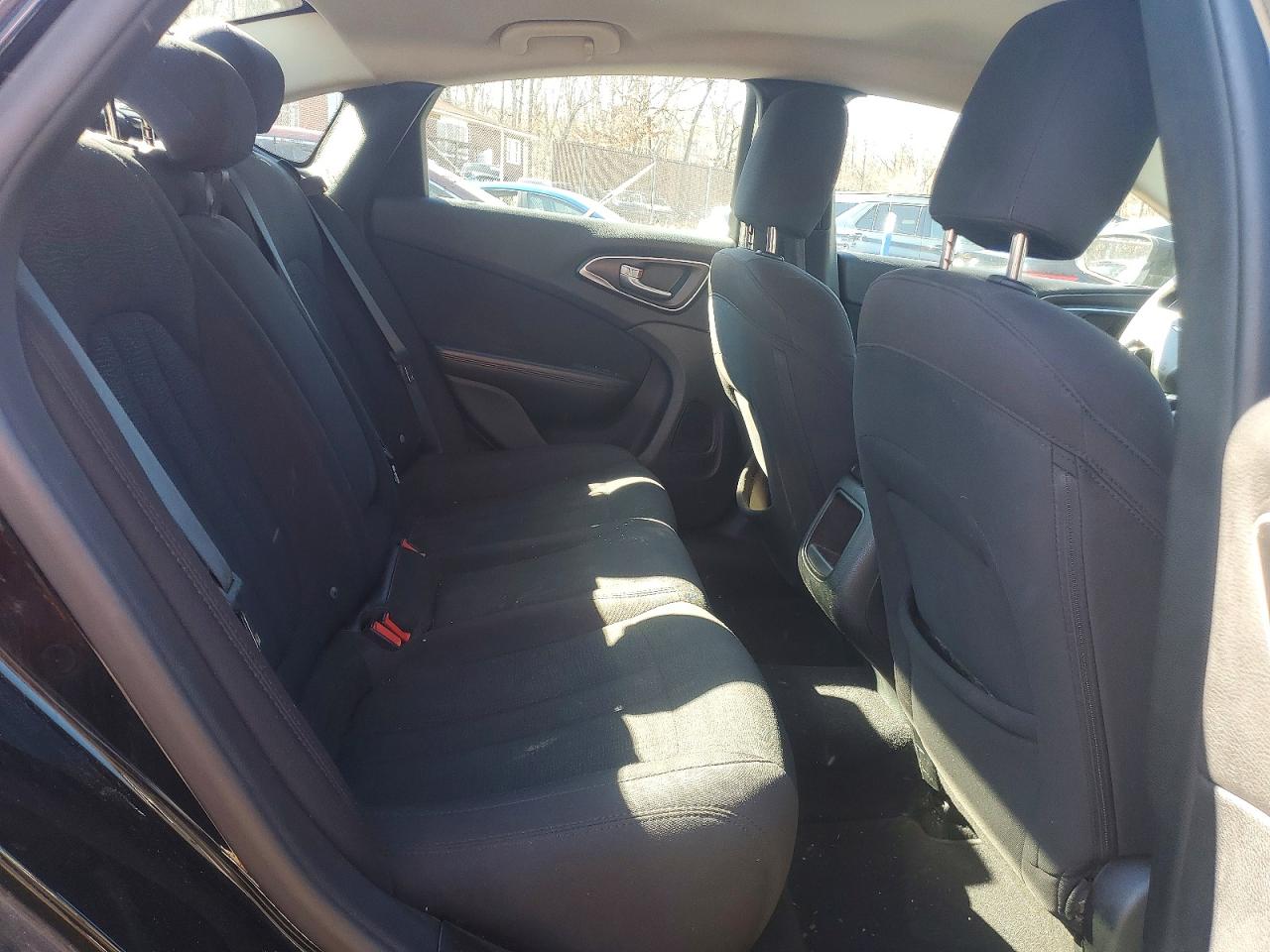 2015 CHRYSLER 200 LIMITED photo 19