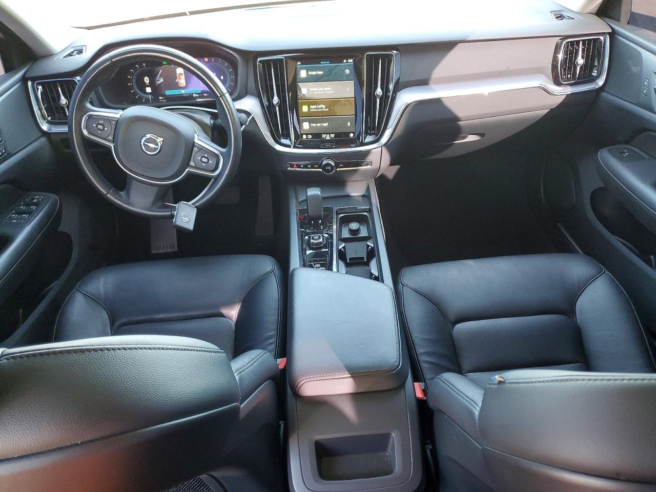 2024 VOLV S60 photo 22