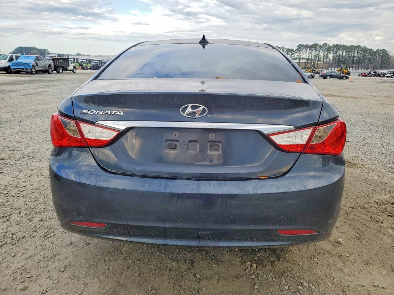 2013 HYUNDAI SONATA GLS photo 6