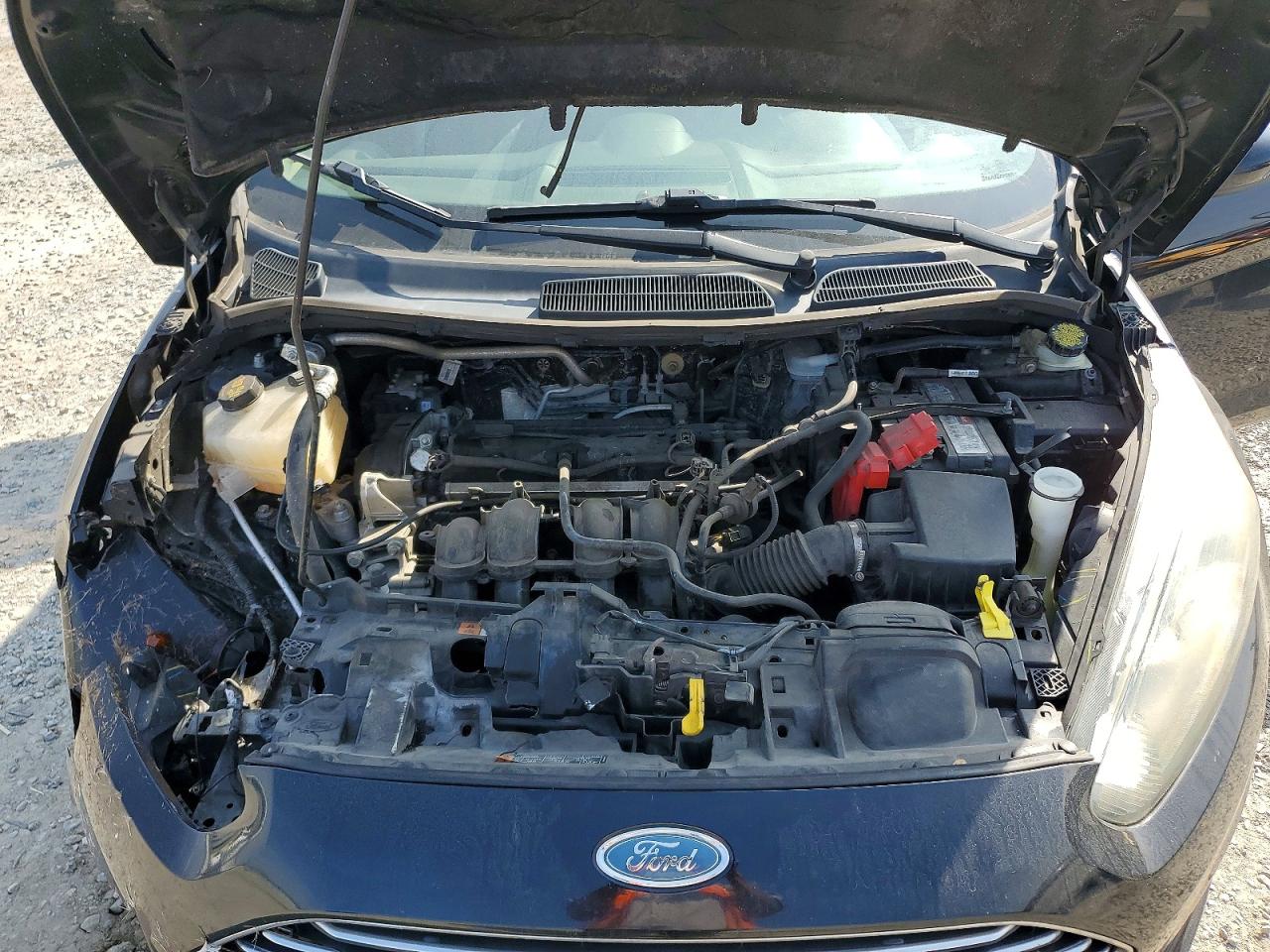 2018 FORD FIESTA SE photo 21