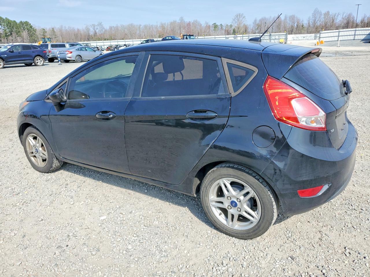 2018 FORD FIESTA SE photo 3