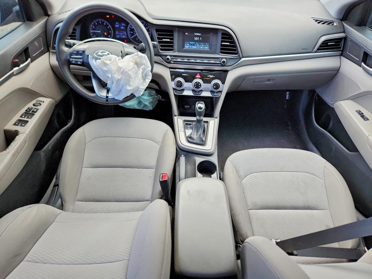2019 HYUNDAI ELANTRA SE photo 15