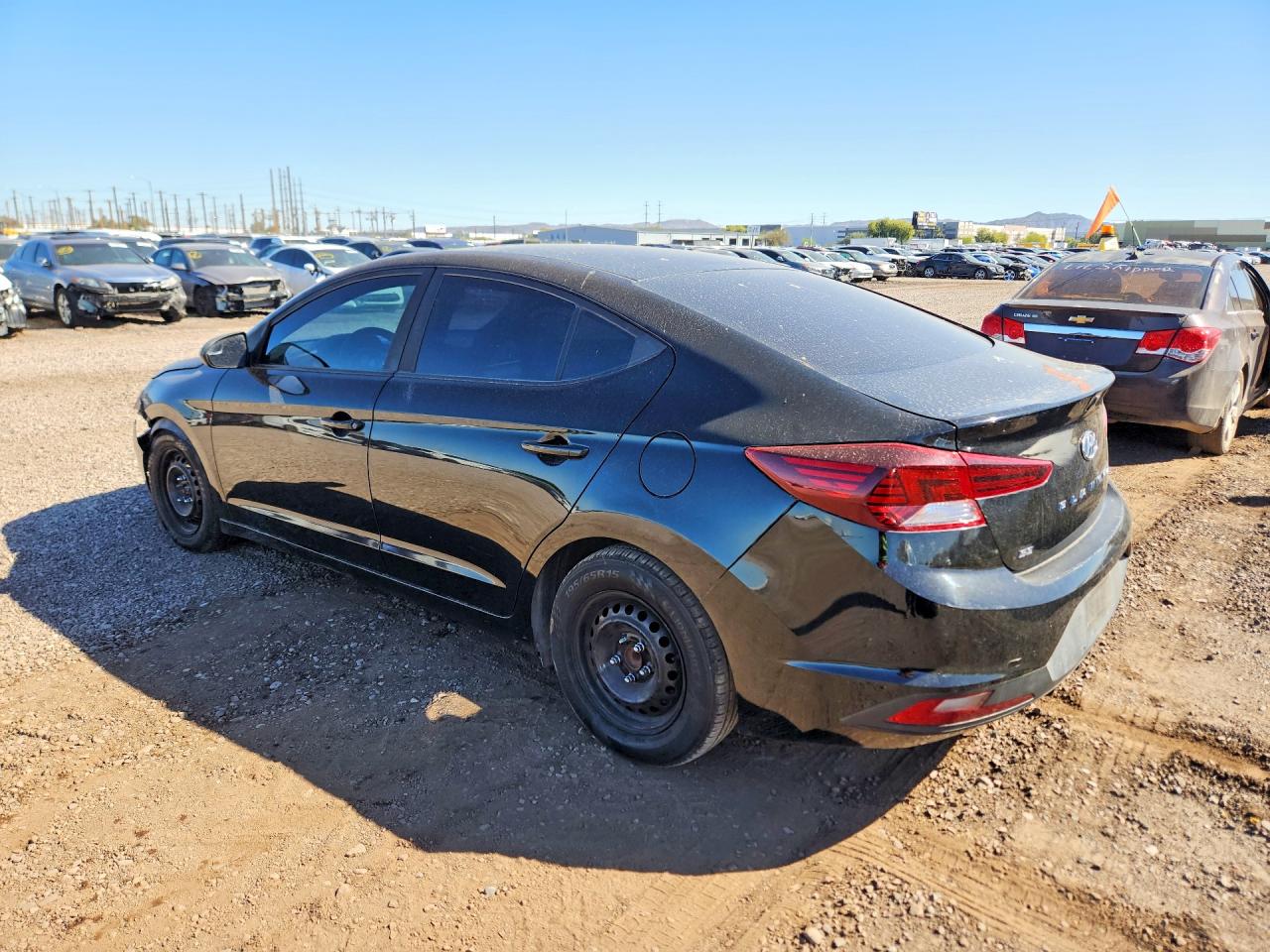 2019 HYUNDAI ELANTRA SE photo 3
