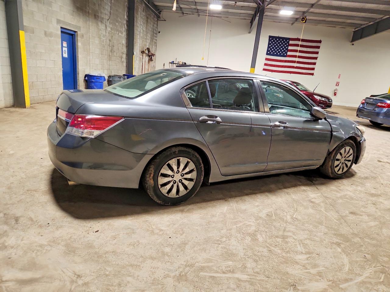 2012 HONDA ACCORD LX photo 3