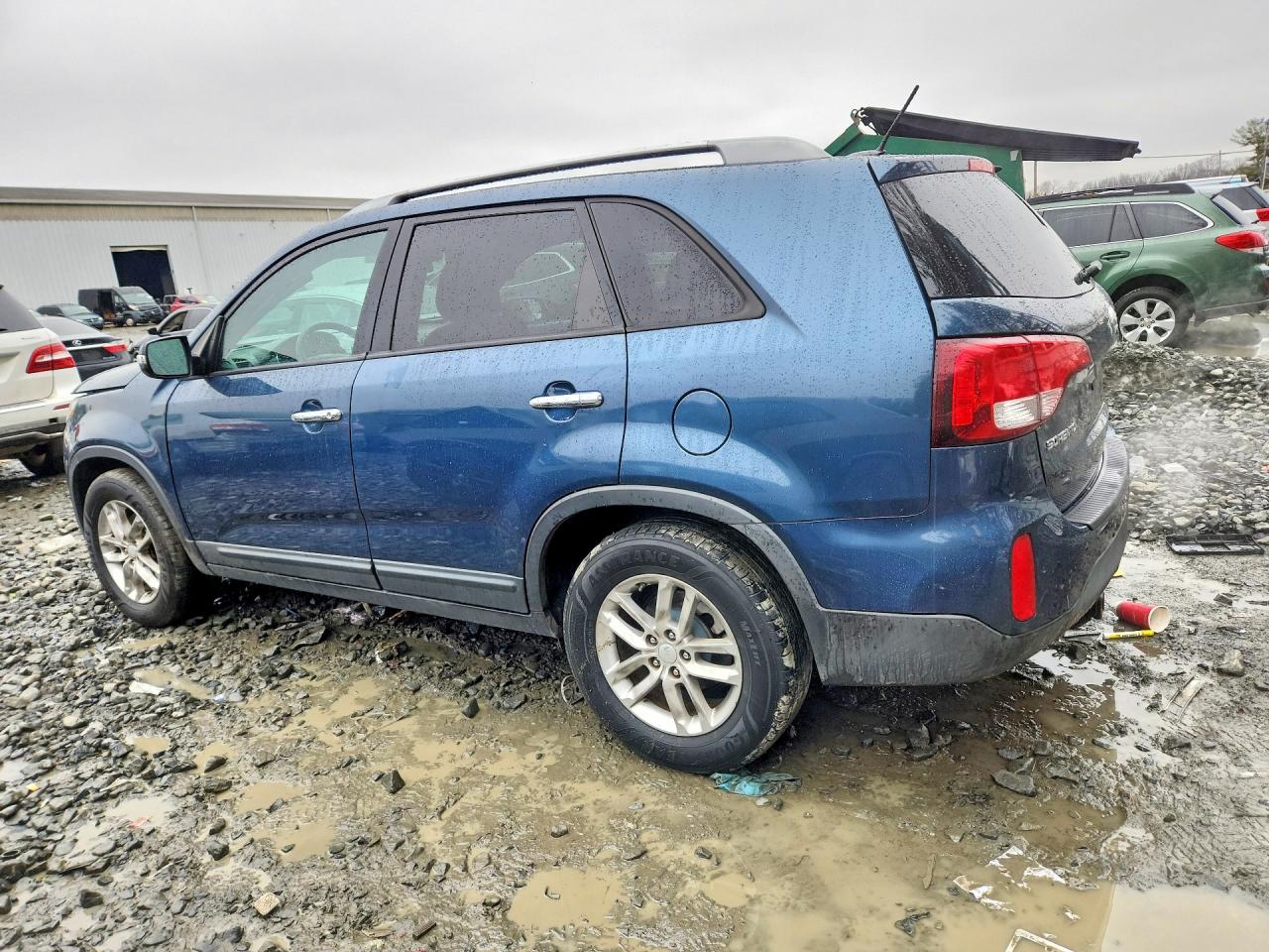 2015 KIA SORENTO LX photo 4