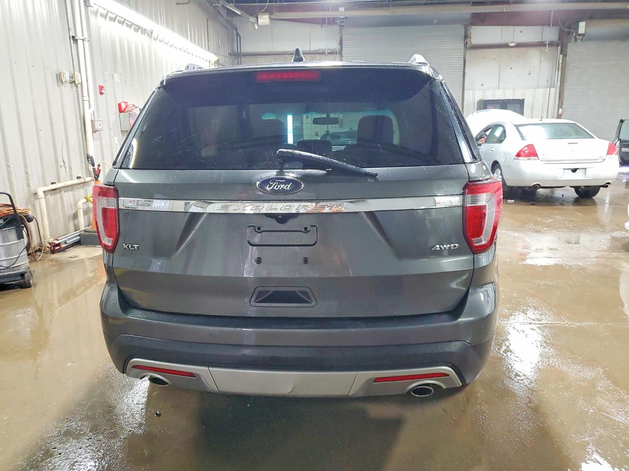 2017 FORD EXPLORER photo 6