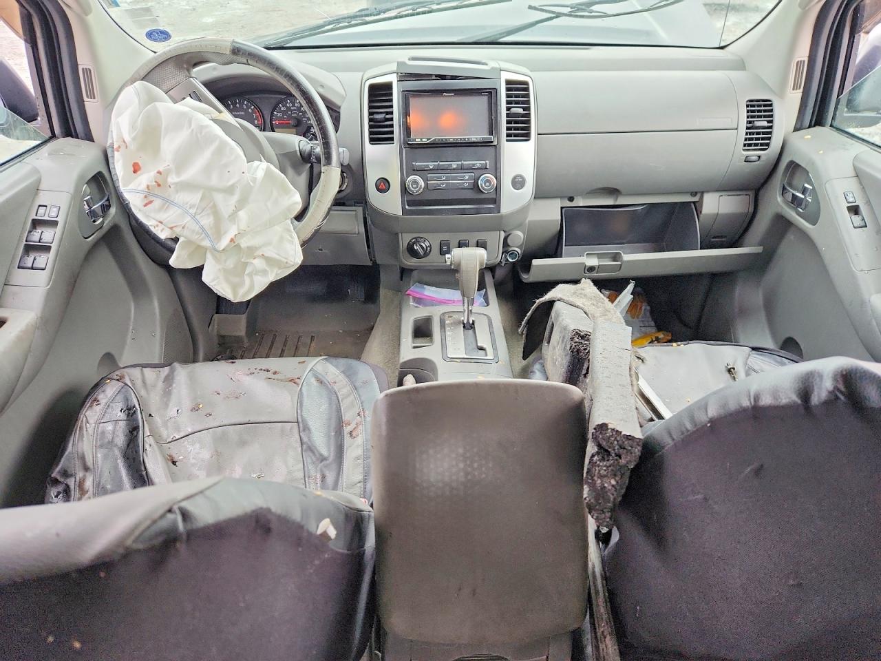 2010 NISSAN FRONTIER SE V6 photo 8