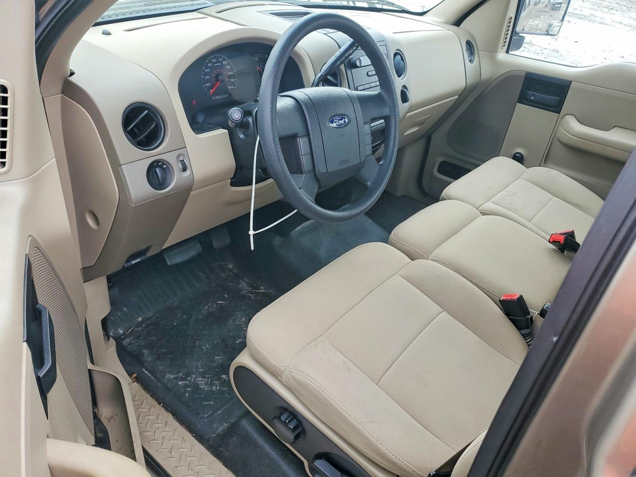 2005 FORD F150 XL photo 22