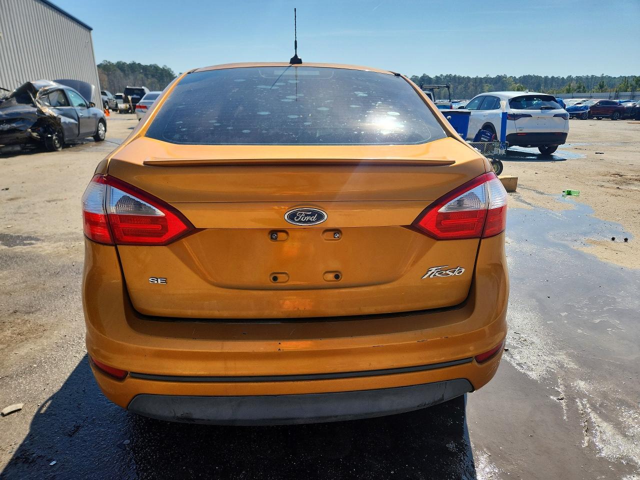 2016 FORD FIESTA SE photo 11