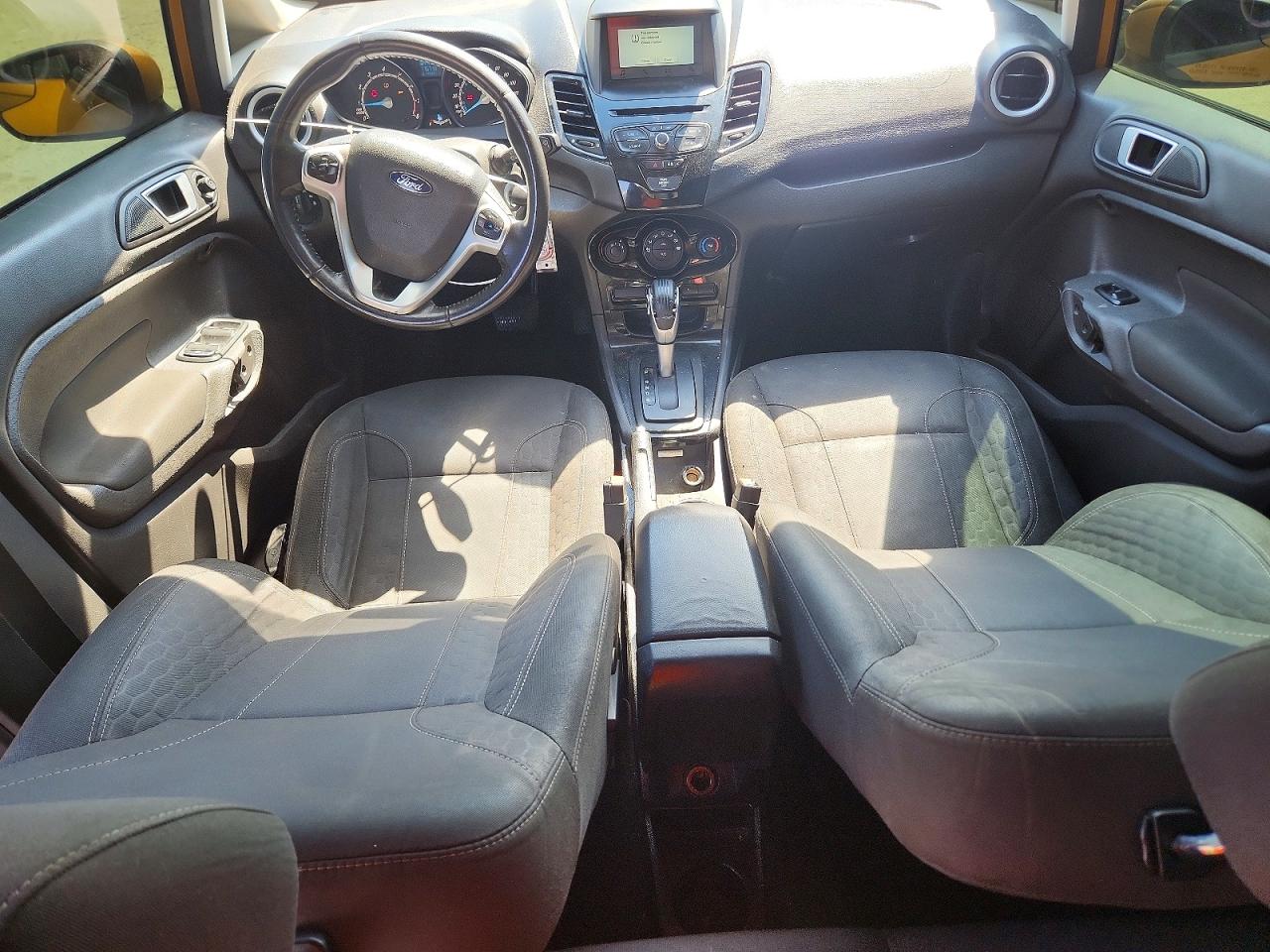2016 FORD FIESTA SE photo 15