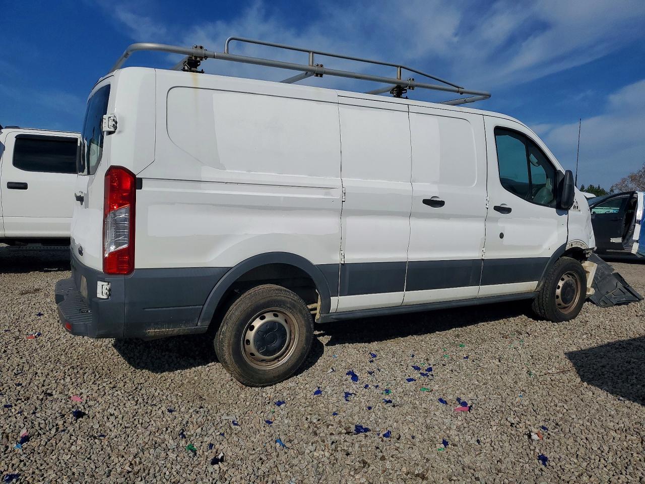 2017 FORD TRANSIT T-250 photo 3