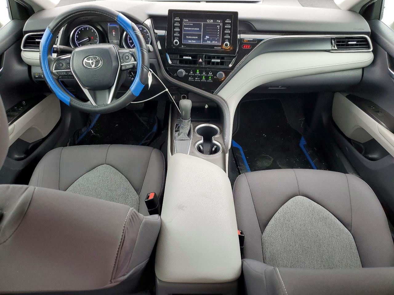 2021 TOYOTA CAMRY LE photo 22