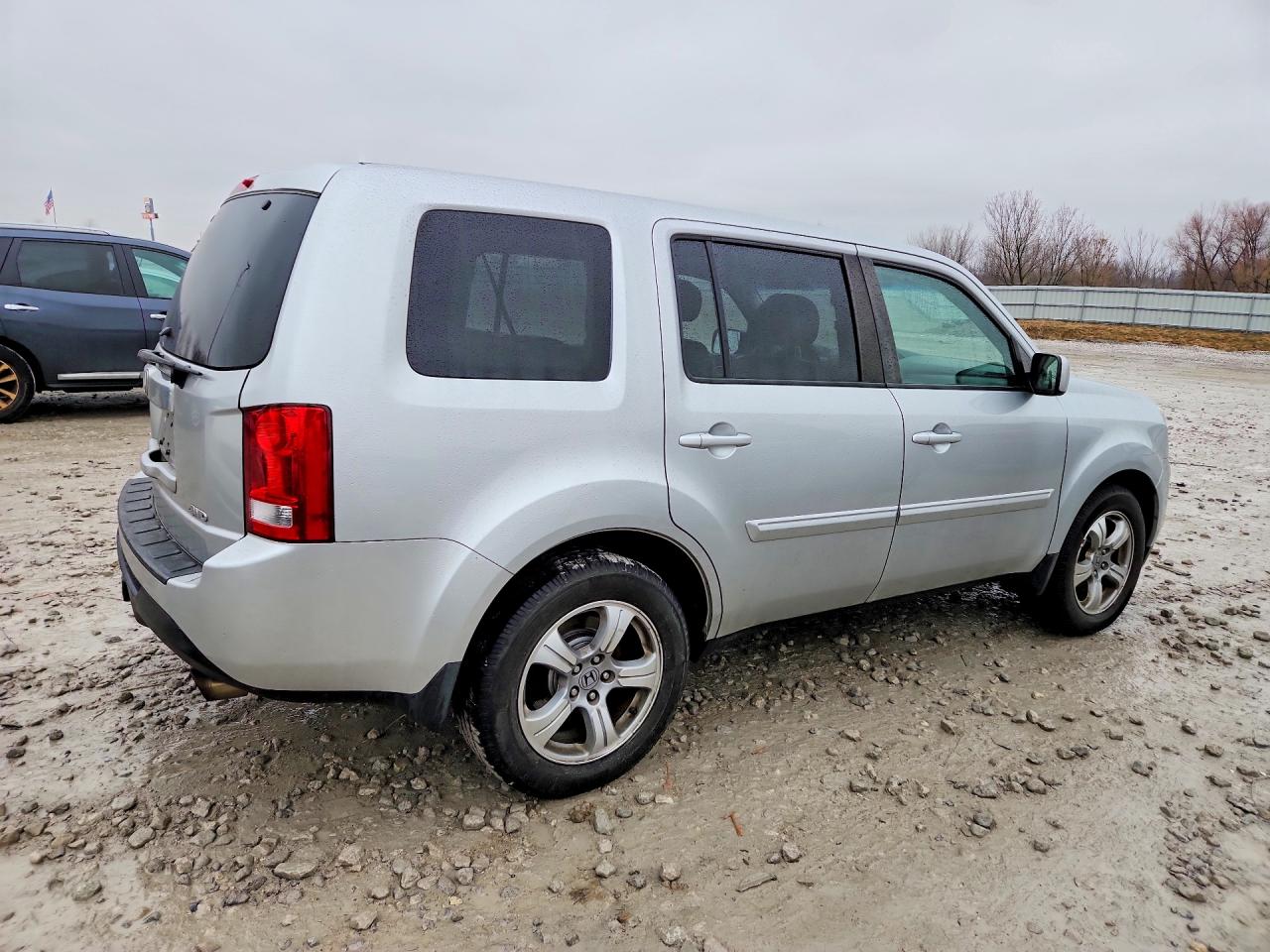 2013 HONDA PILOT EXL photo 3