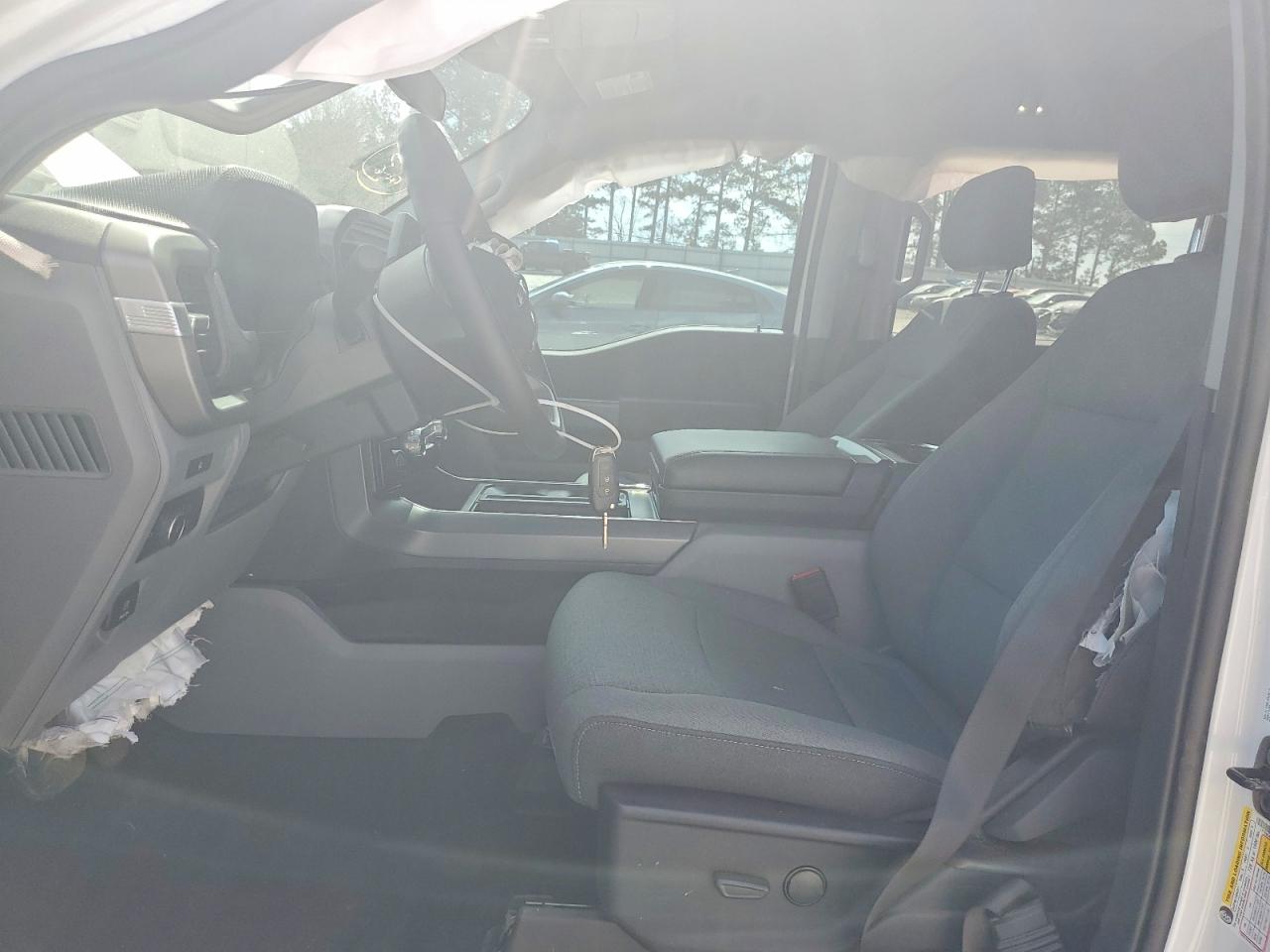 2025 FORD F150 XLT photo 19