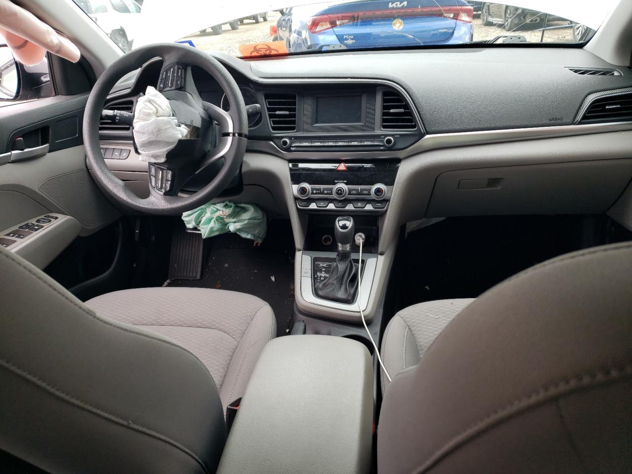 2020 HYUNDAI ELANTRA photo 8