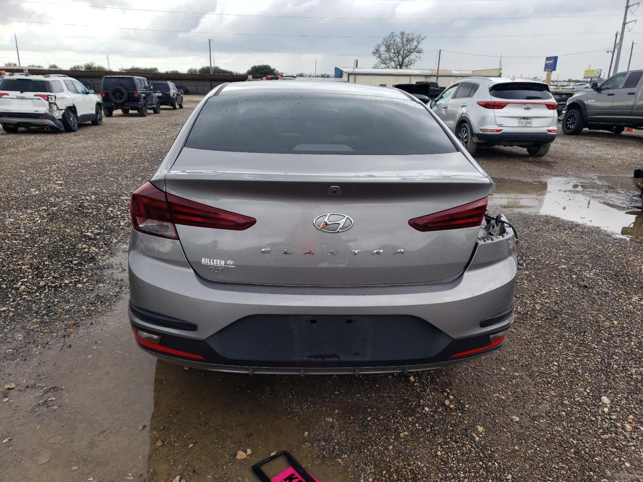 2020 HYUNDAI ELANTRA photo 6