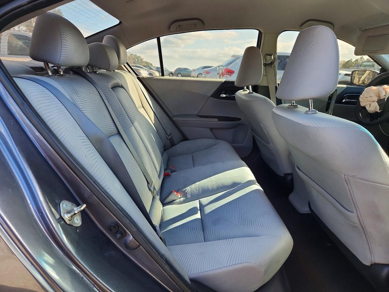 2016 HONDA ACCORD LX photo 28