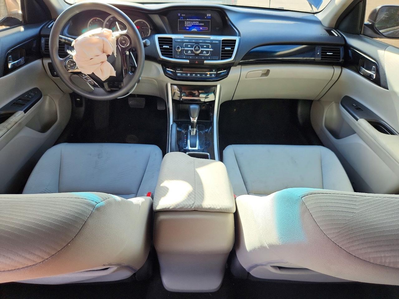 2016 HONDA ACCORD LX photo 22