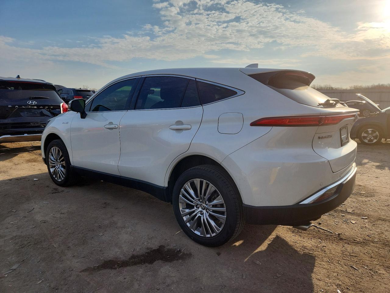 2021 TOYOTA VENZA LIMITED photo 2
