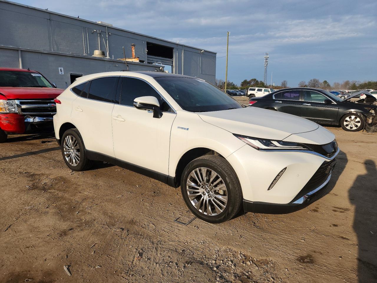 2021 TOYOTA VENZA LIMITED photo 4