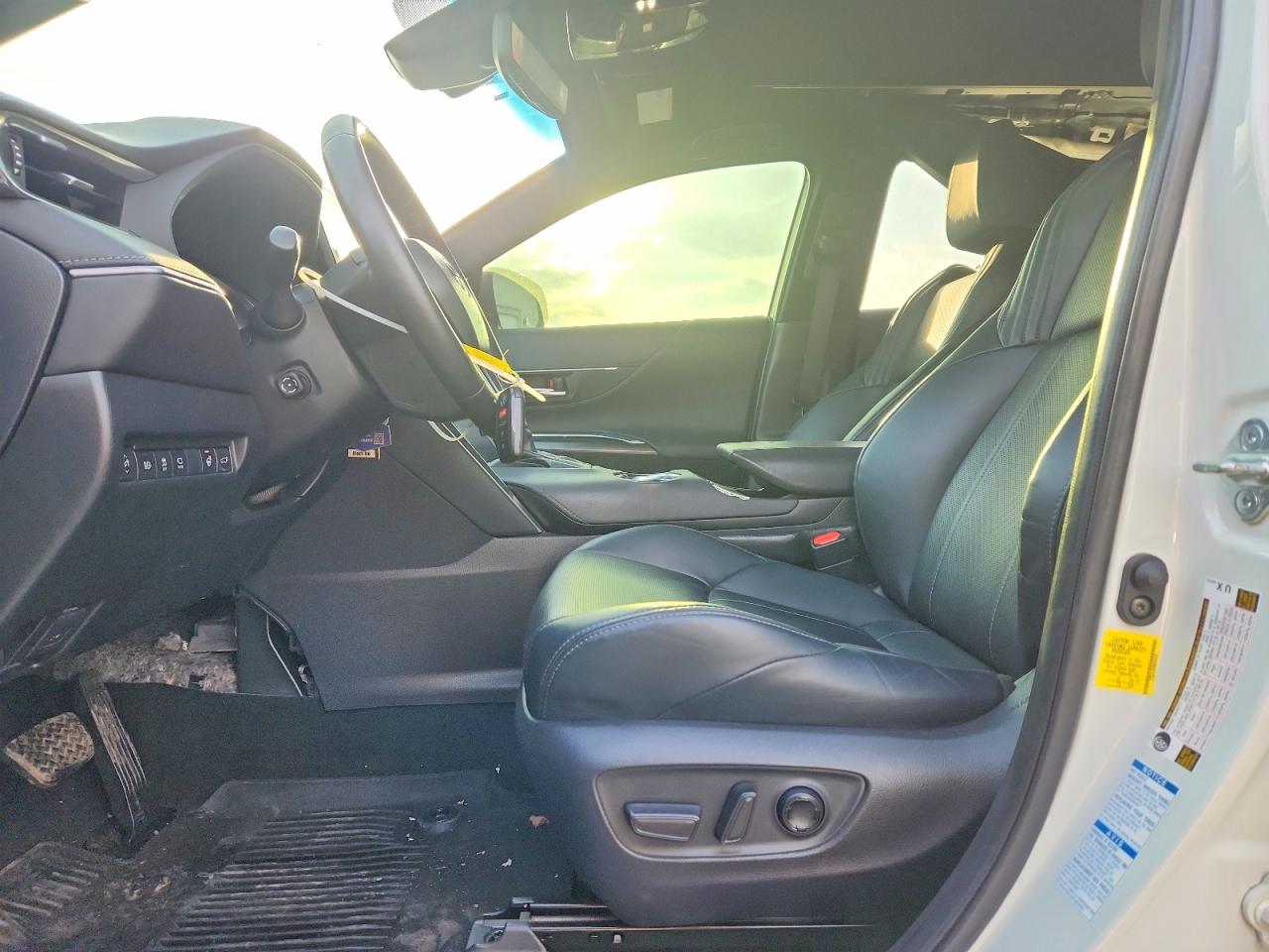 2021 TOYOTA VENZA LIMITED photo 7