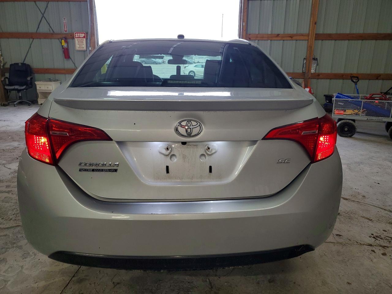 2017 TOYOTA COROLLA photo 11