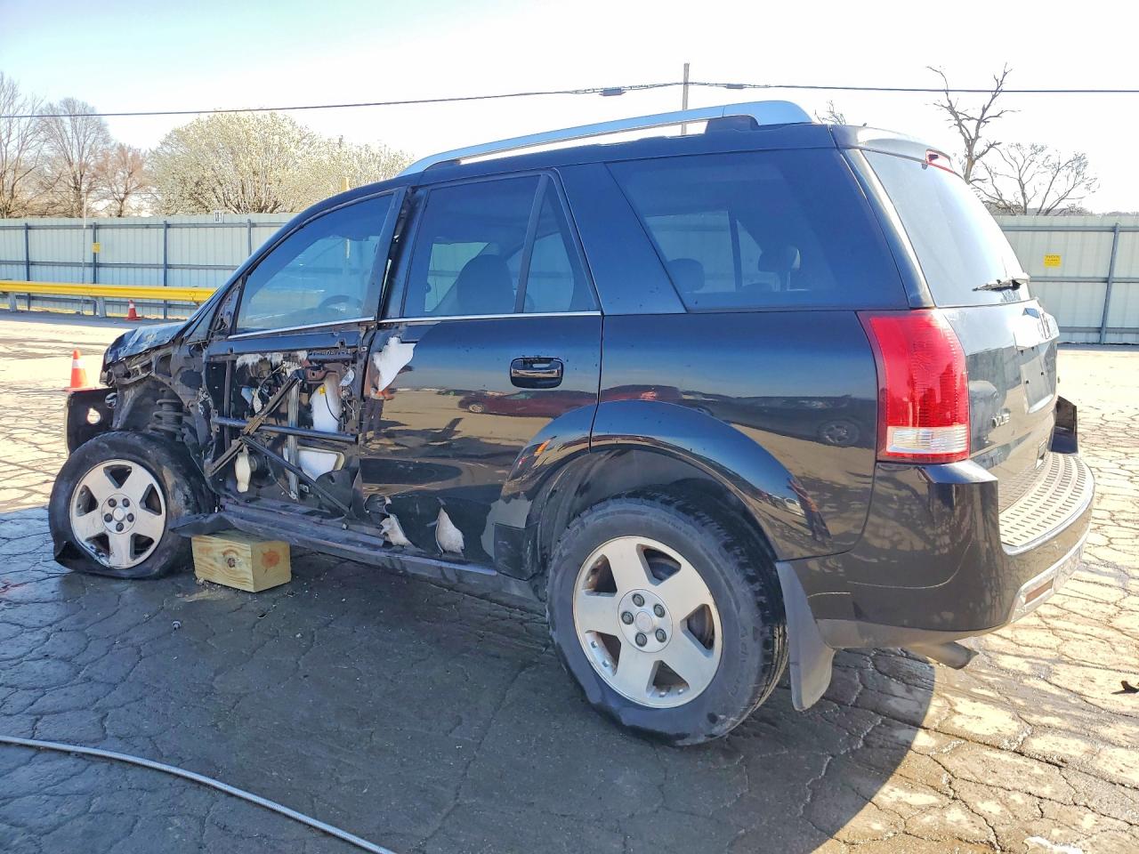 2006 SATURN VUE photo 4