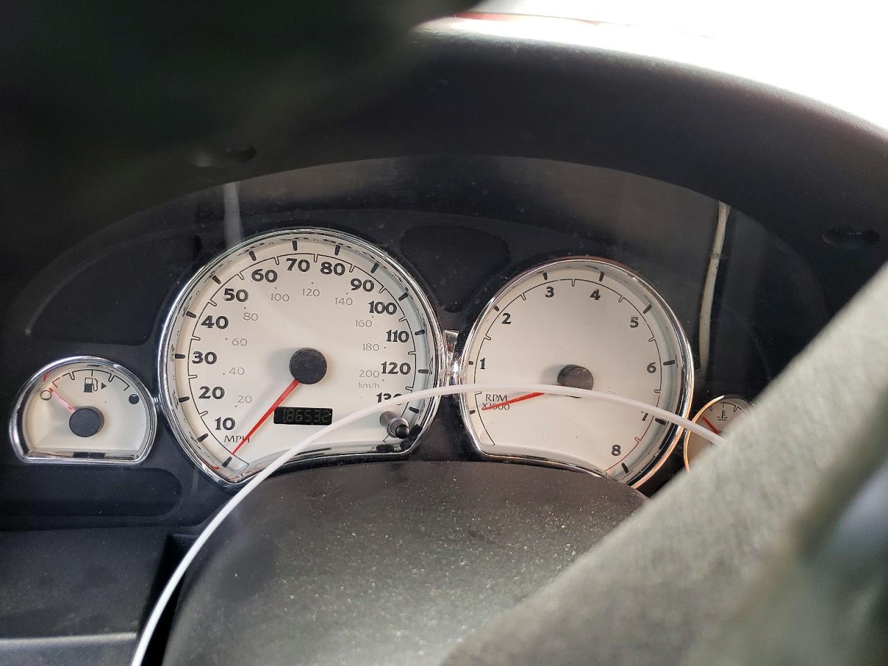 2006 SATURN VUE photo 25