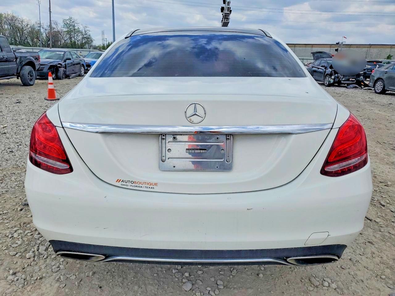 2015 MERCEDES-BENZ C 300 4MATIC photo 11