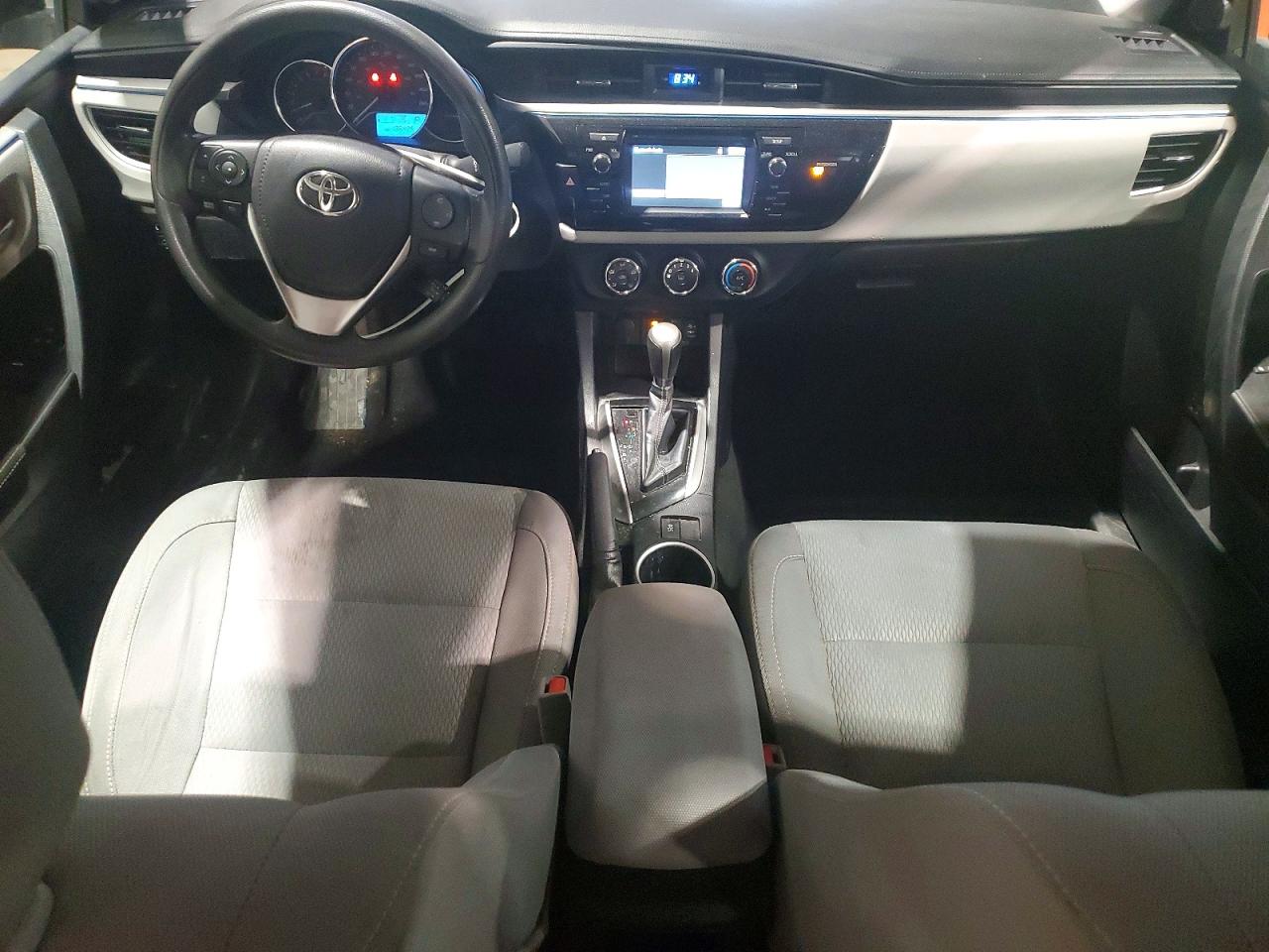 2015 TOYOTA COROLLA L photo 15