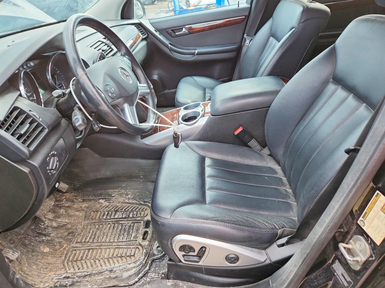2010 MERCEDES-BENZ R 350 BLUETEC photo 13