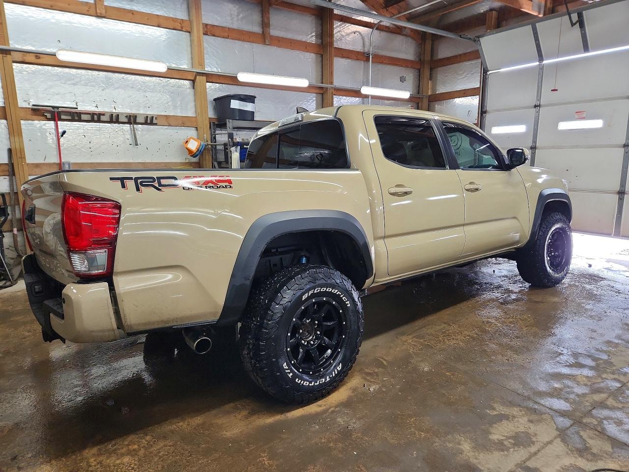 2017 TOYOTA TACOMA TRD OFF-ROAD photo 3
