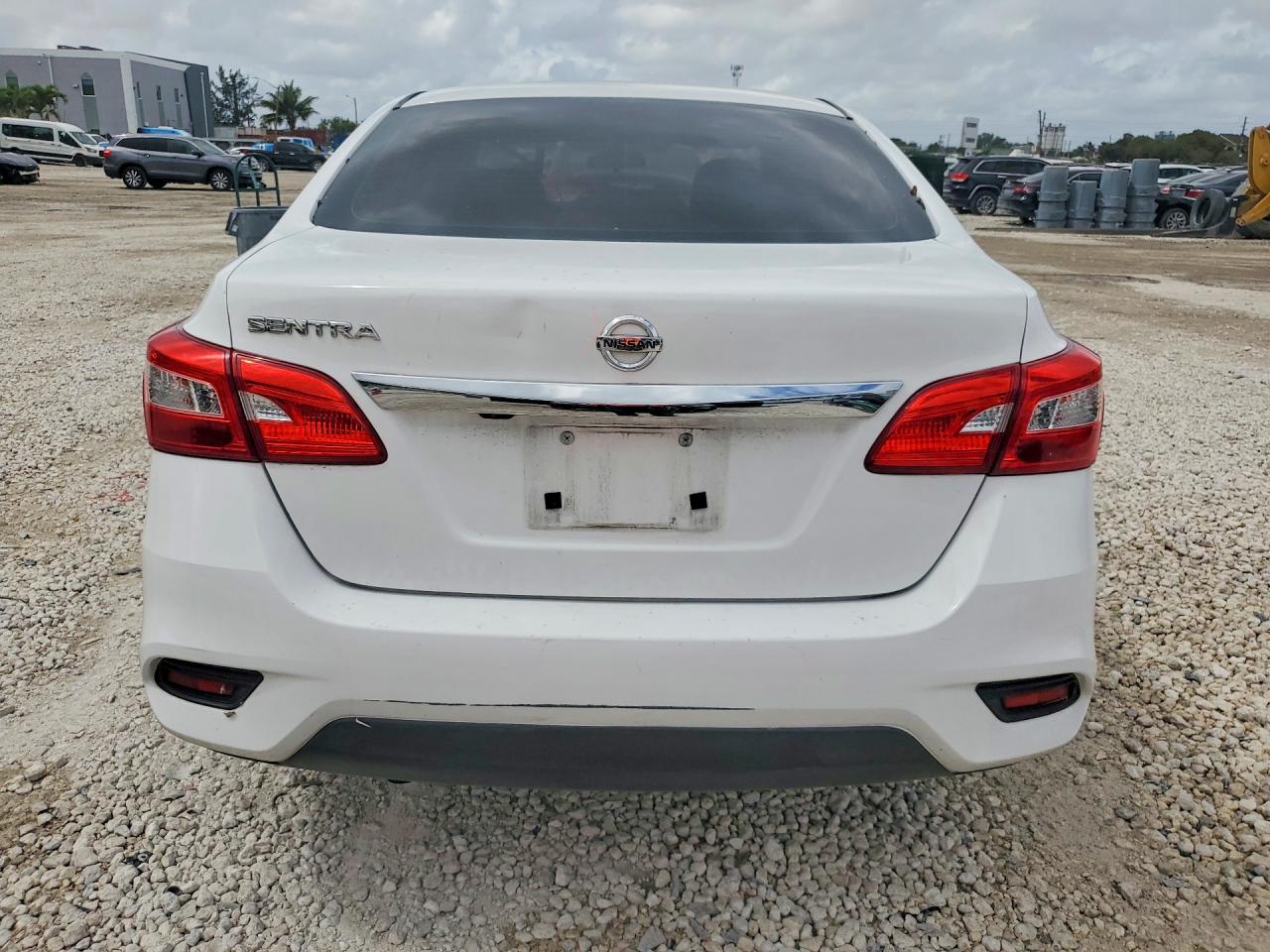 2019 NISSAN SENTRA S photo 16