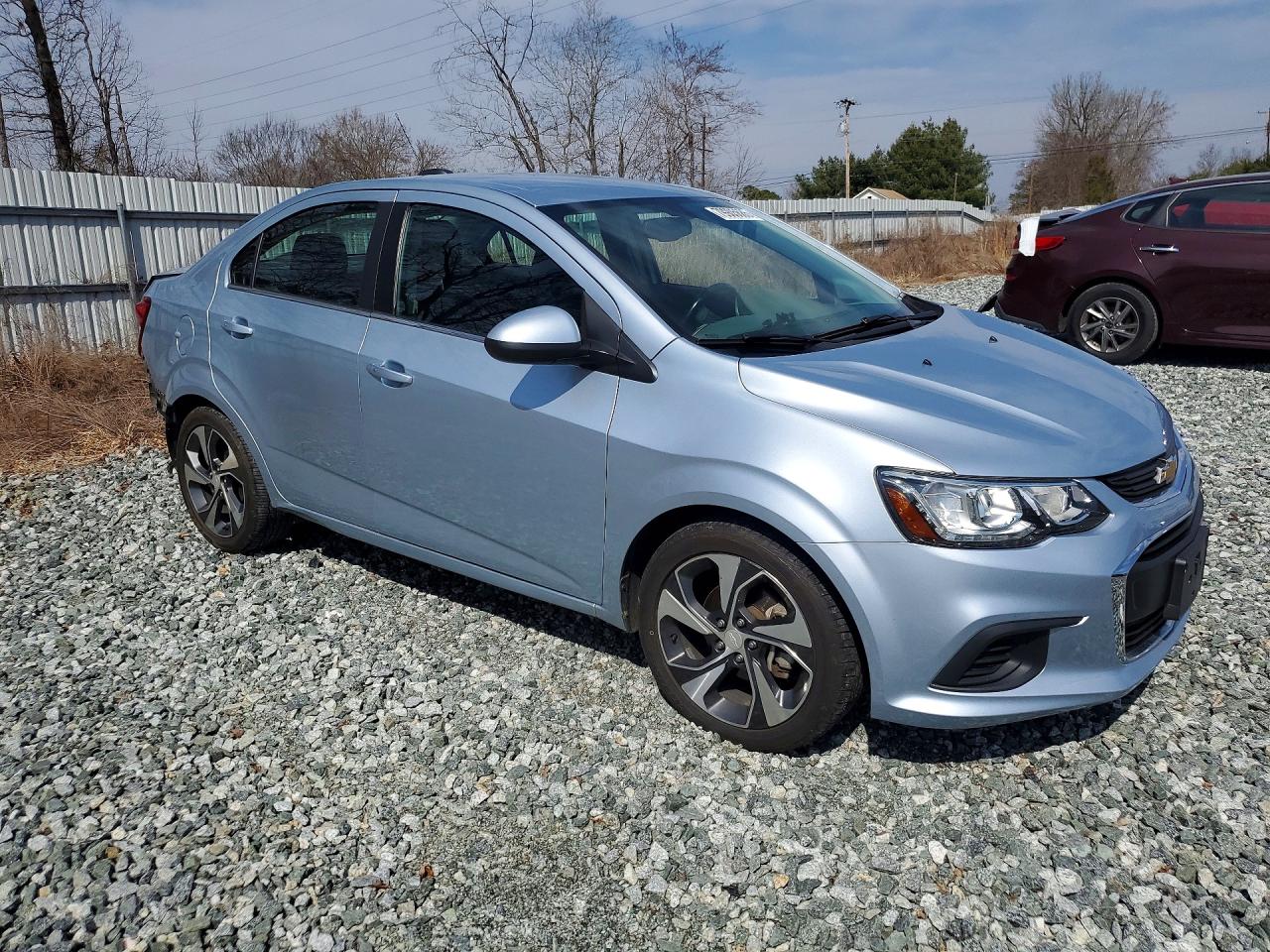 2017 CHEVROLET SONIC PREMIER photo 4
