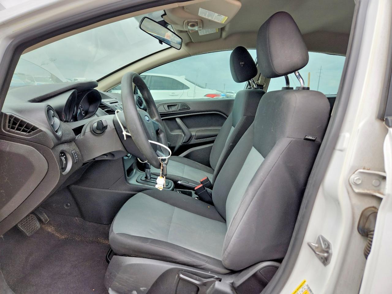 2018 FORD FIESTA S photo 13