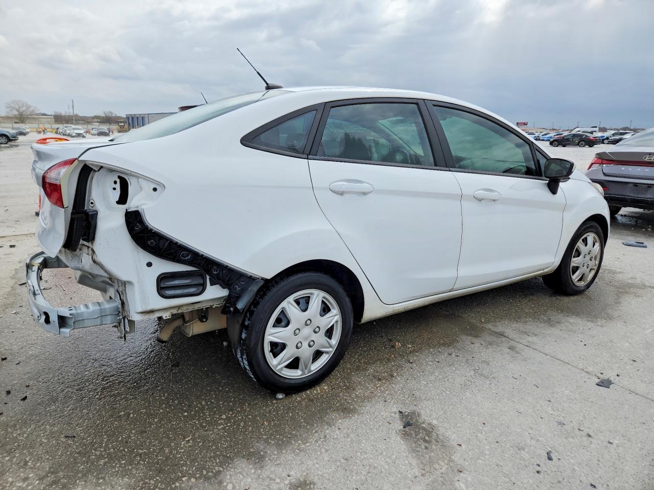 2018 FORD FIESTA S photo 5