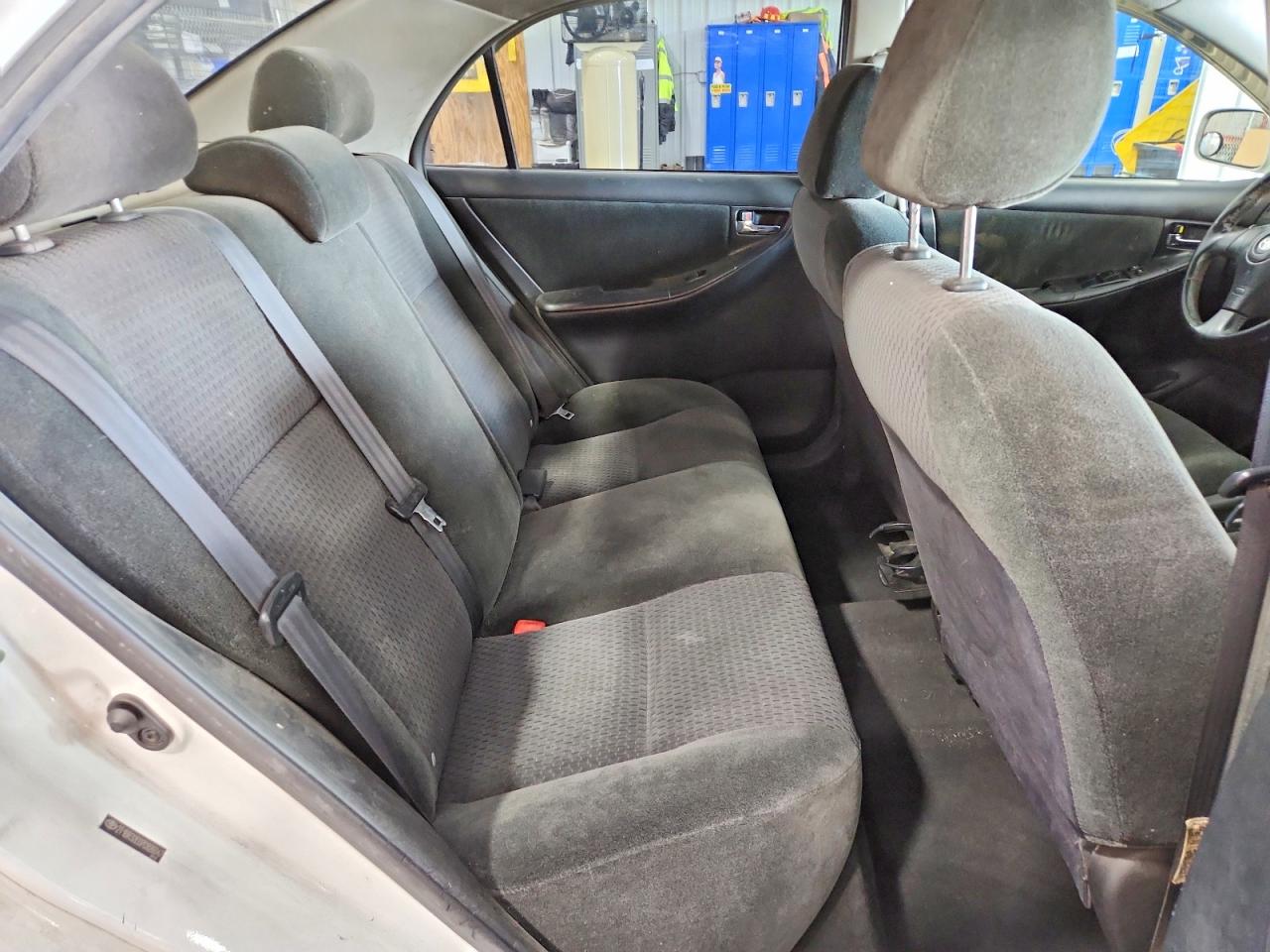 2007 TOYOTA COROLLA S photo 28