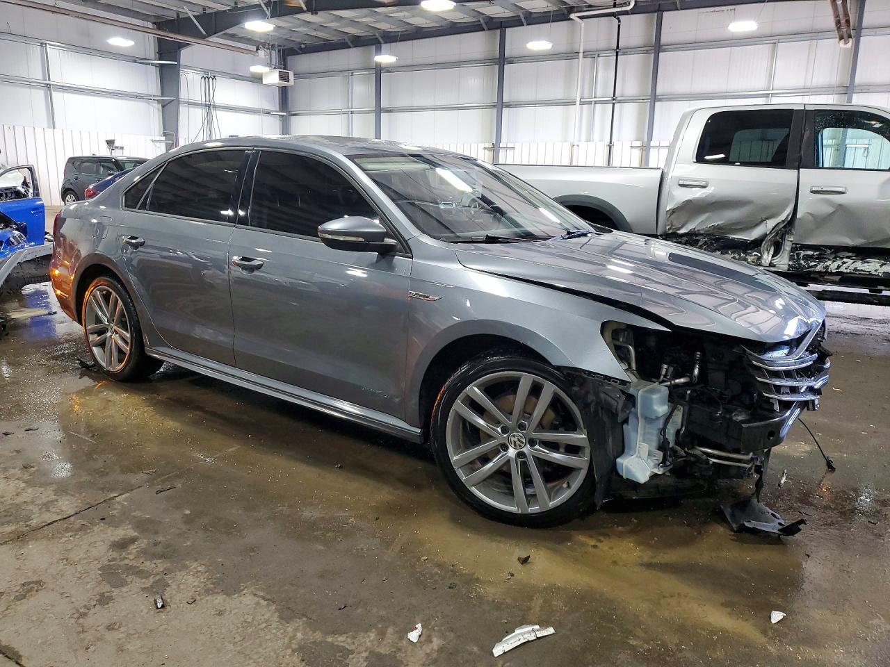 2018 VOLKSWAGEN PASSAT S photo 4