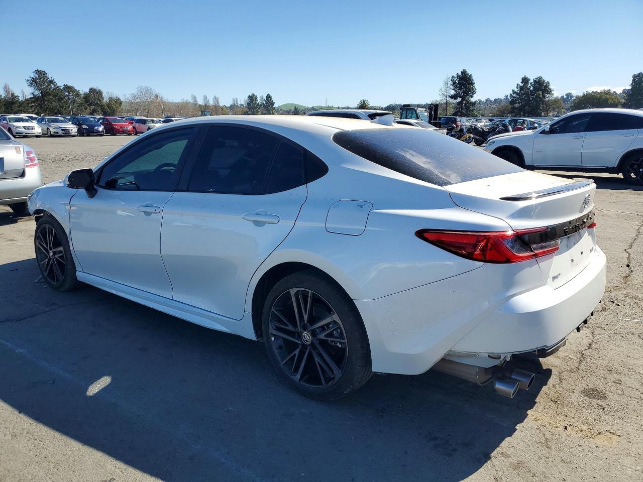 2025 TOYOTA CAMRY XSE photo 4