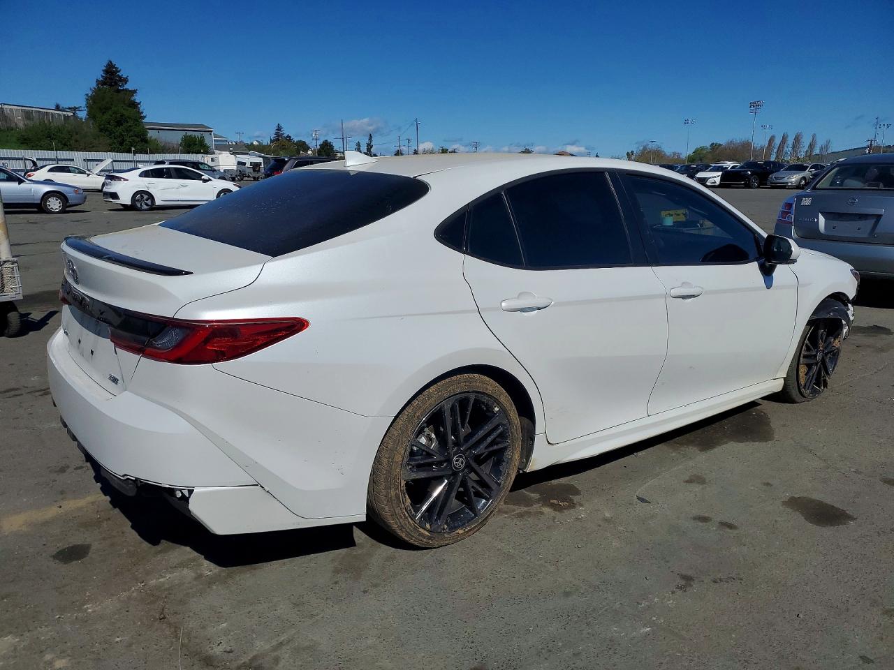 2025 TOYOTA CAMRY XSE photo 7