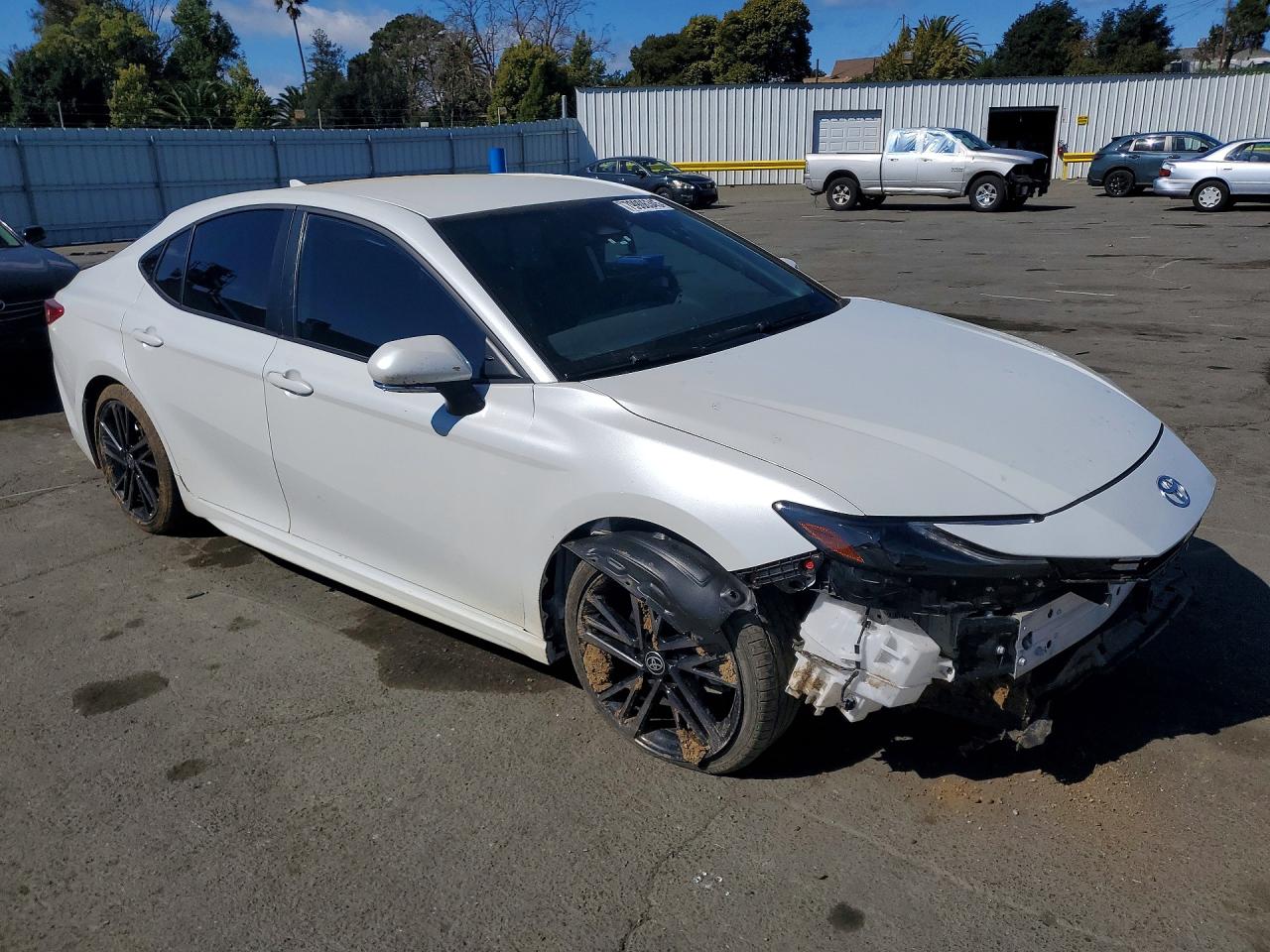 2025 TOYOTA CAMRY XSE photo 10