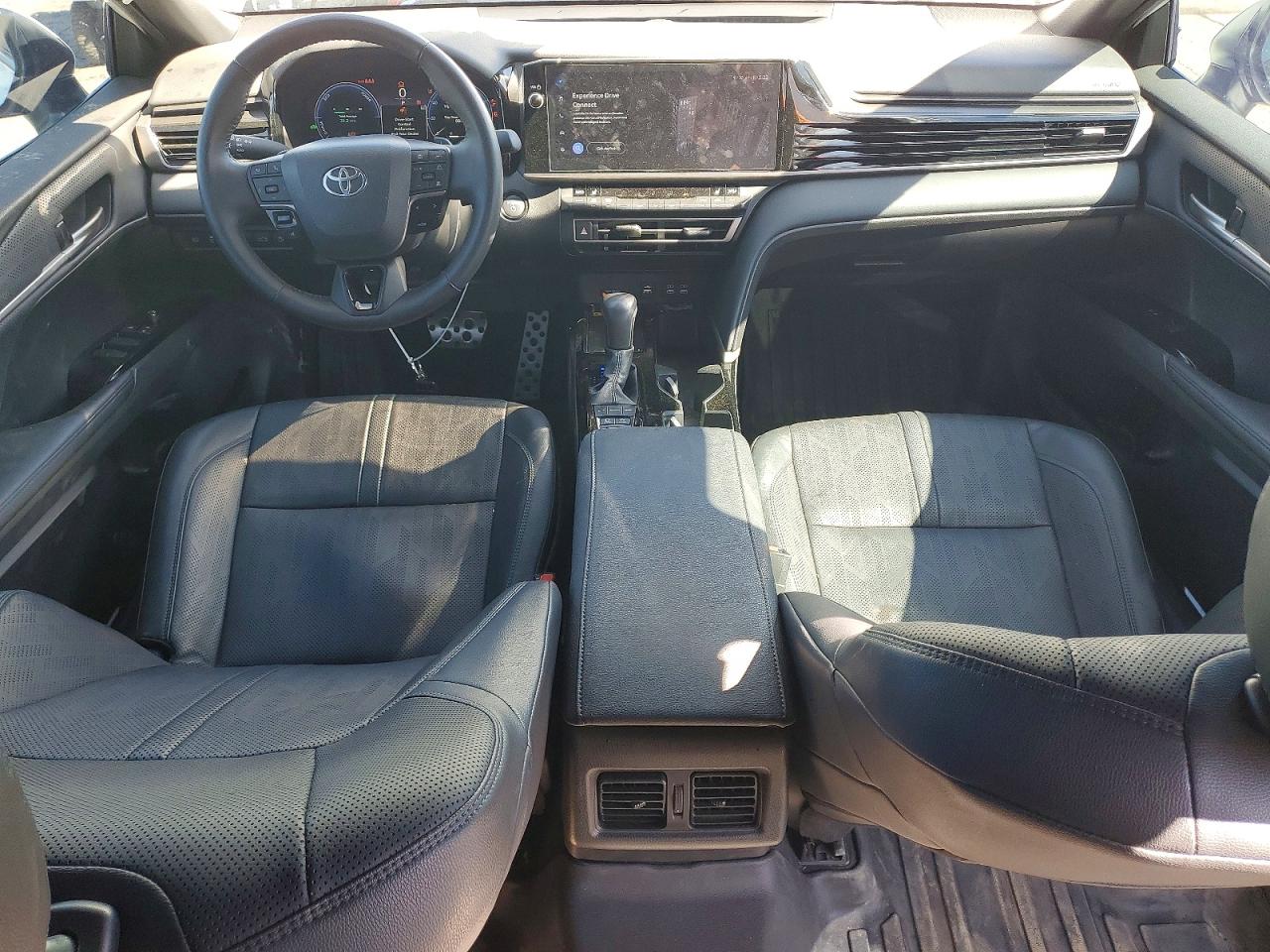 2025 TOYOTA CAMRY XSE photo 22