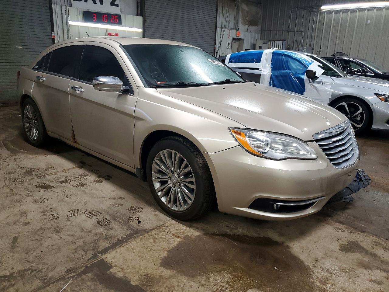 2013 CHRYSLER 200 LIMITED photo 10