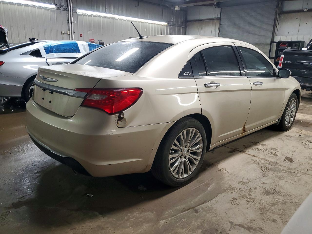2013 CHRYSLER 200 LIMITED photo 7