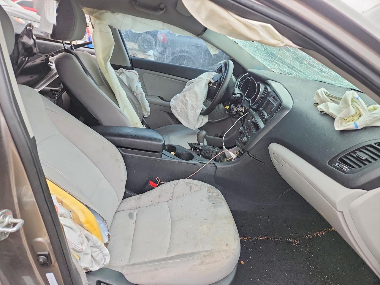 2013 KIA OPTIMA LX photo 19