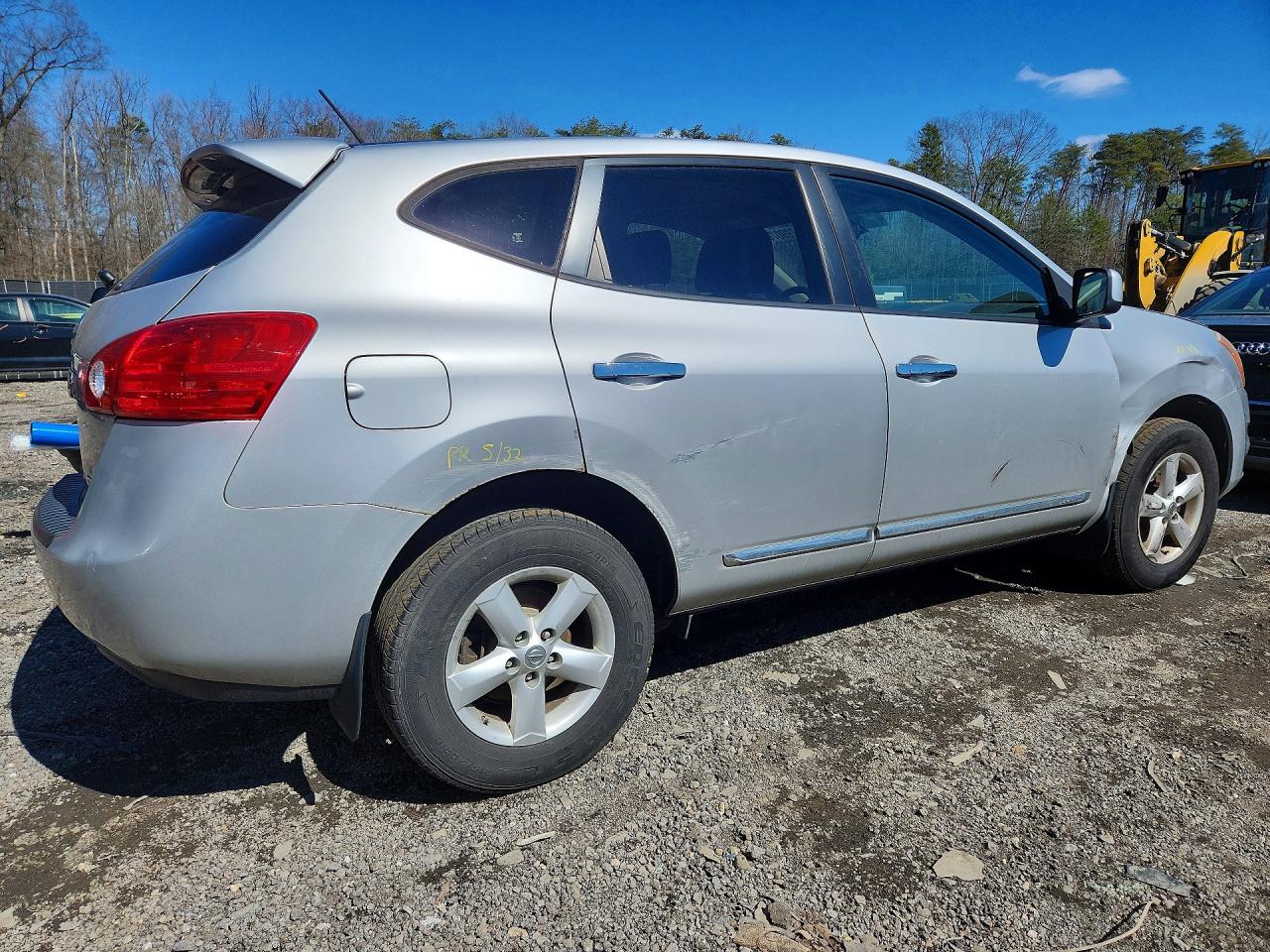 2013 NISSAN ROGUE S photo 5