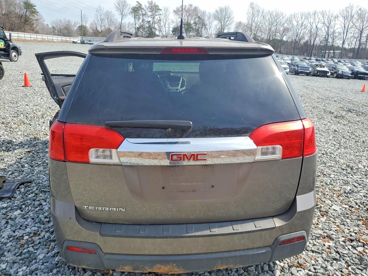 2012 GMC TERRAIN SLT photo 6