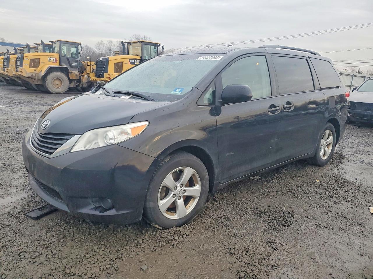 2014 TOYOTA SIENNA