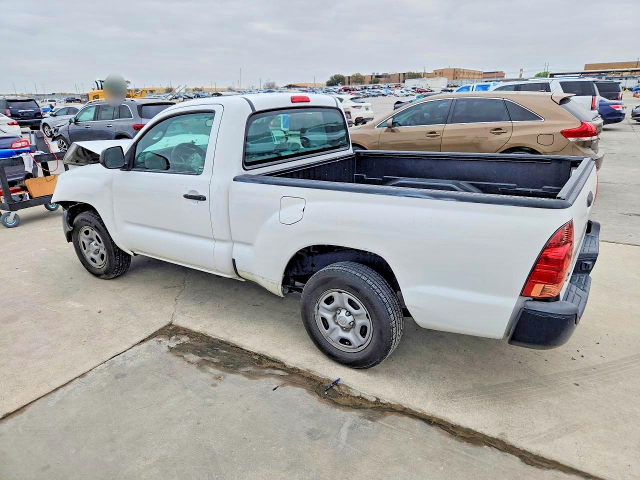 2013 TOYOTA TACOMA photo 3